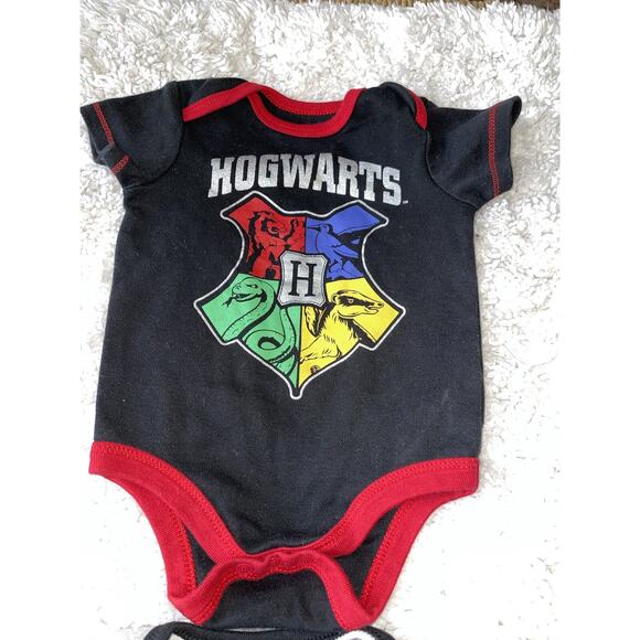 Lot of 2 sz. 6/9 mo. Wizarding world of Harry Potter tops. Grt. Cond - Picture 3 of 9